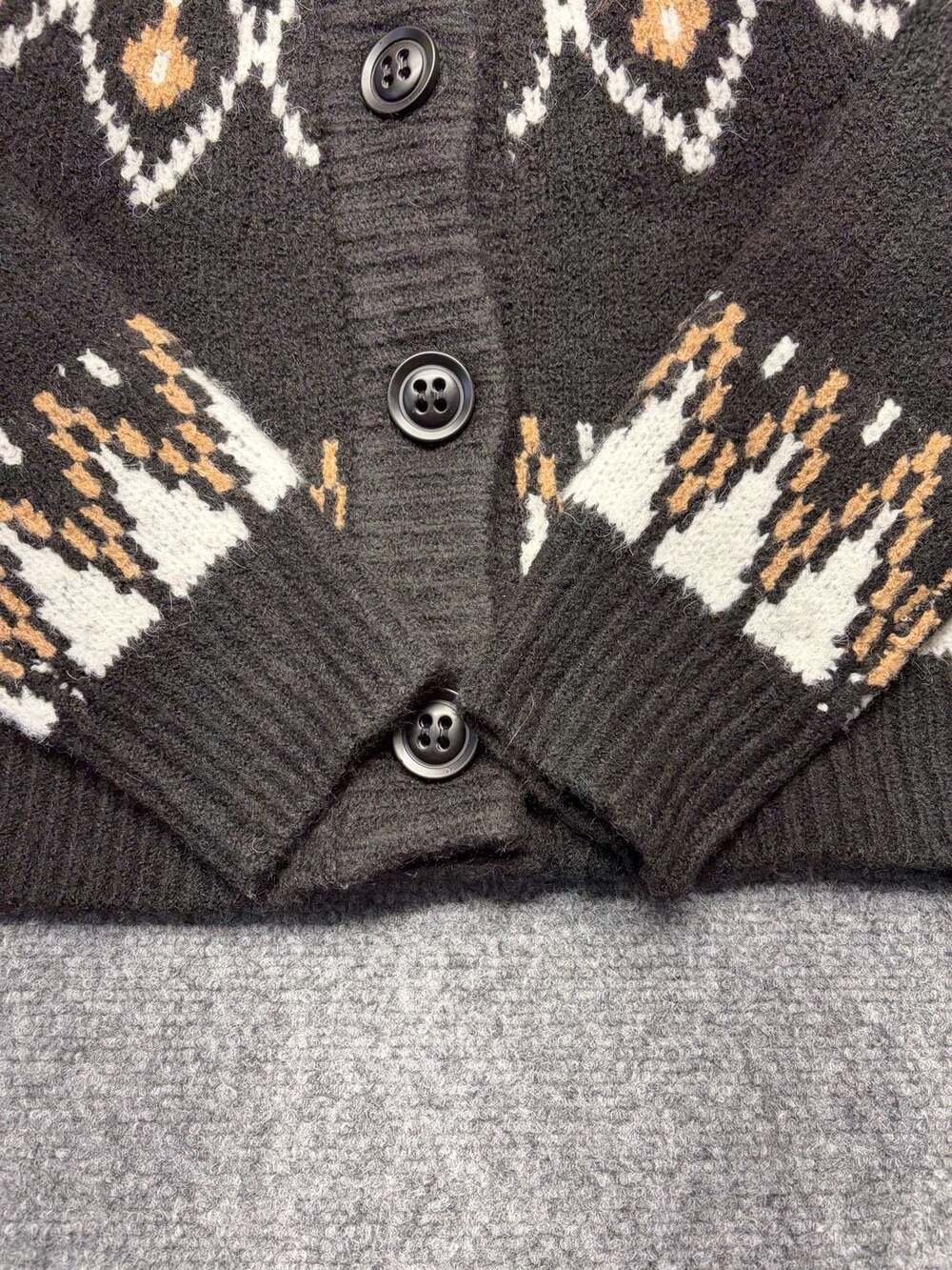 Truth by Republic Fair Isle Button Front Cardigan Sweater Size Small petite - Picture 5 of 13
